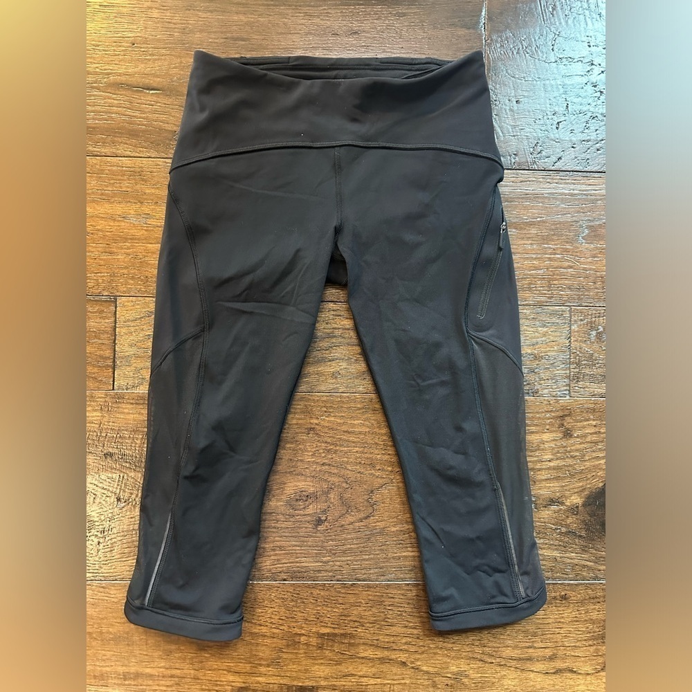 Lululemon Black Capris- size 4